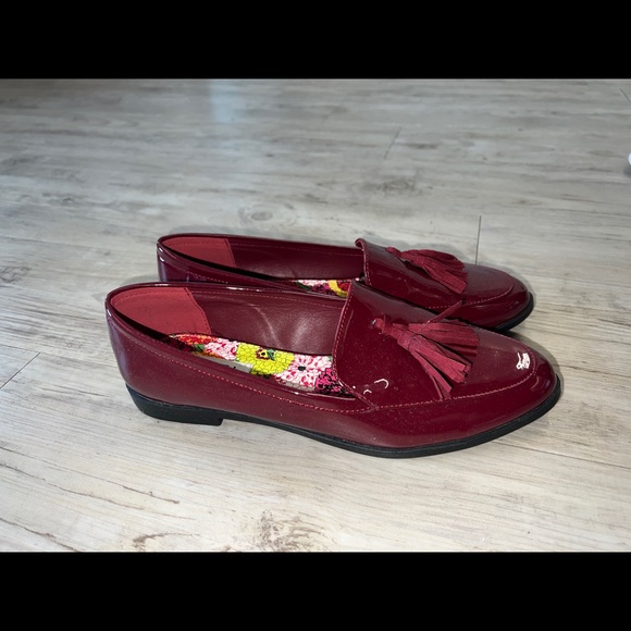 Chaussures pour femme à vendre jamais porté tout neuf - Picture 2 of 5